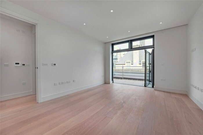 1 Bedroom Flat To Rent In The Market Building, Market Place, Brentford, TW8