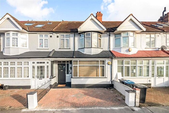 3 Bedroom Terraced House For Sale In Limpsfield Avenue, Thornton Heath, CR7