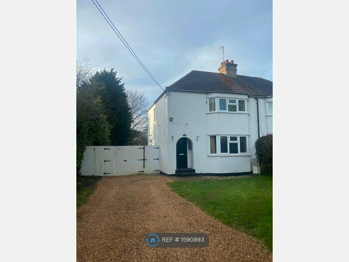 3 Bedroom Semi-Detached House To Rent In Frog Street, Kelvedon Hatch, Brentwood, CM15