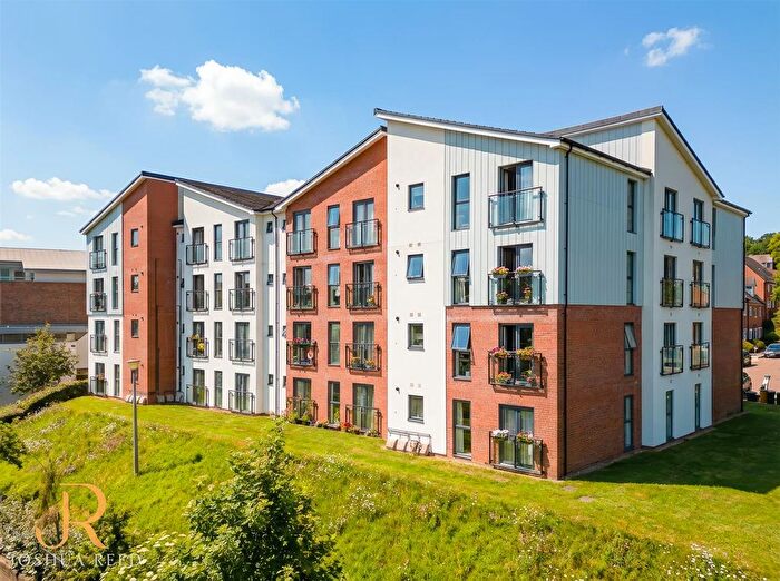 2 Bedroom Flat To Rent In Railway View, Ware, SG12