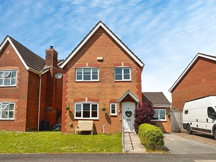 3 Bedroom Property To Rent In Dan Y Deri, Broadlands, Bridgend, CF31