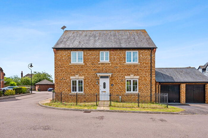 4 Bedroom Detached House For Sale In Ivy Lane, Finedon, NN9