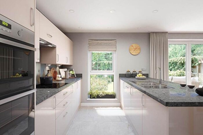 4 Bedroom Semi-Detached House For Sale In Wrexham Road, Chester, CH4