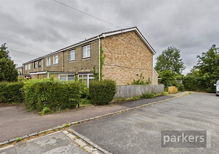 3 Bedroom End Of Terrace House For Sale In Chandler Close, Bampton, Oxfordshire, OX18