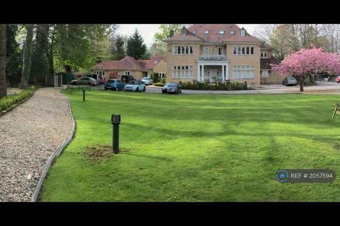 1 Bedroom Flat To Rent In Elmwood Court A, Leeds, LS8