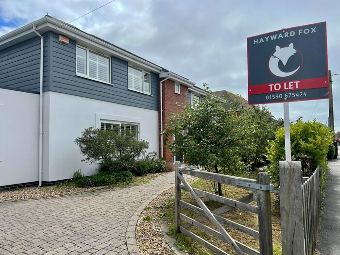 4 Bedroom Detached House To Rent In Sea Road, Milford On Sea, Lymington, Hampshire, SO41