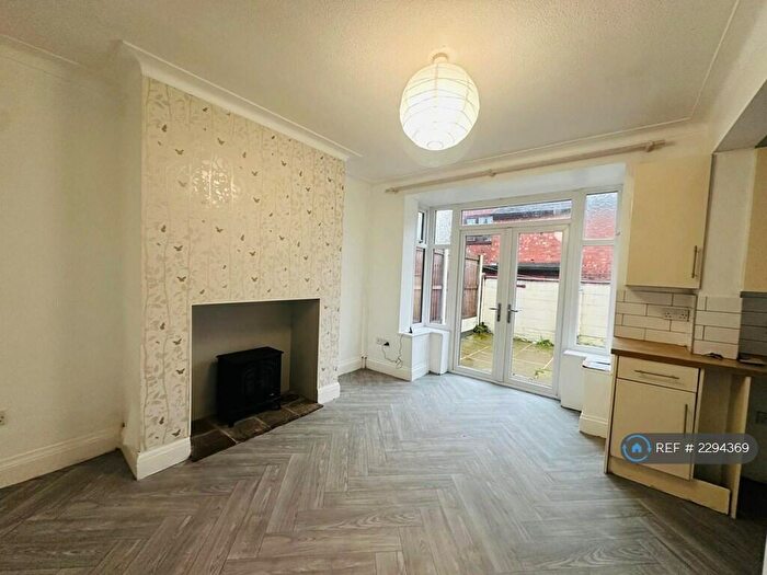 3 Bedroom Terraced House To Rent In Park View Avenue, Ashton-On-Ribble, Preston, PR2