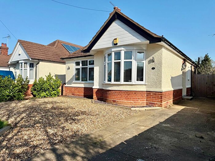 3 Bedroom Detached Bungalow For Sale In Medway Road, Ipswich, IP3