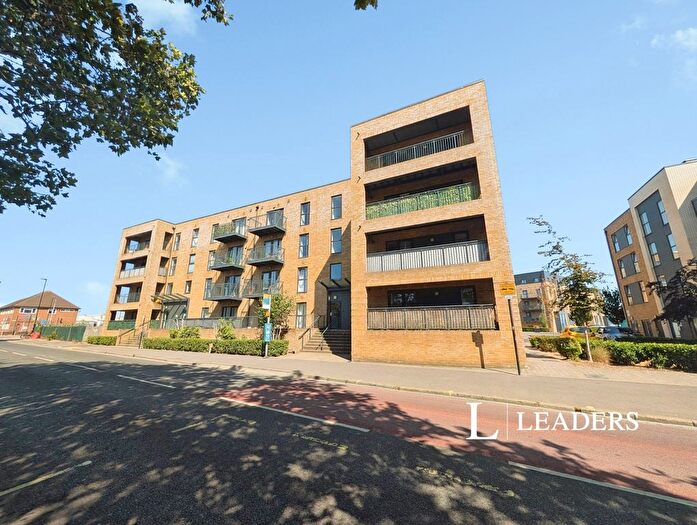 1 Bedroom Flat For Sale In Albert Road North, Southampton, Hampshire, SO14