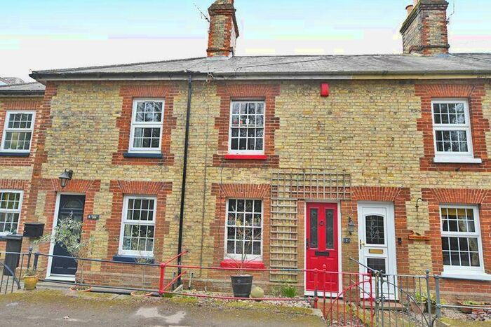 2 Bedroom Cottage For Sale In Thurnham Lane, Bearsted, ME14