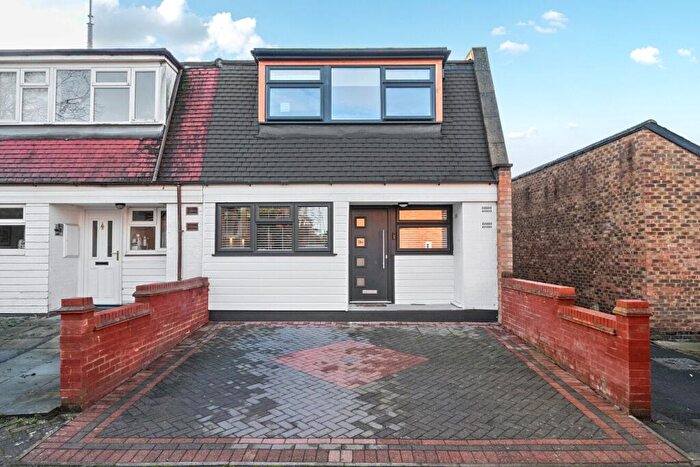 4 Bedroom Terraced House For Sale In Turkey Oak Close, Crystal Palace, London, SE19