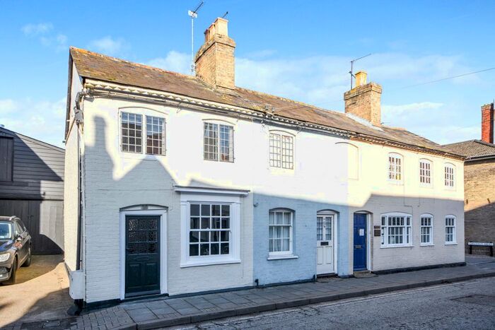 2 Bedroom Cottage To Rent In Friars Street, Sudbury, CO10