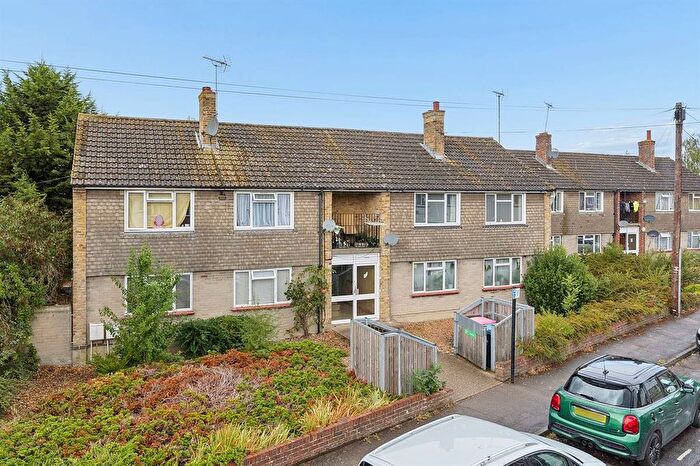 2 Bedroom Flat For Sale In St. Johns Crescent, Tyler Hill, Canterbury, CT2