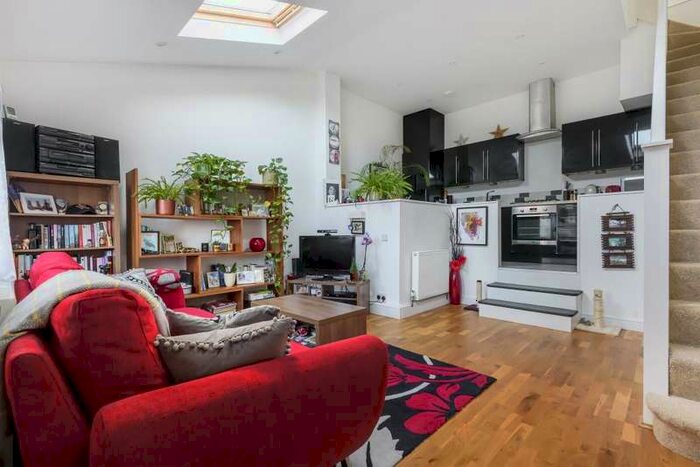 1 Bedroom Apartment To Rent In Claygate, Surrey, KT10