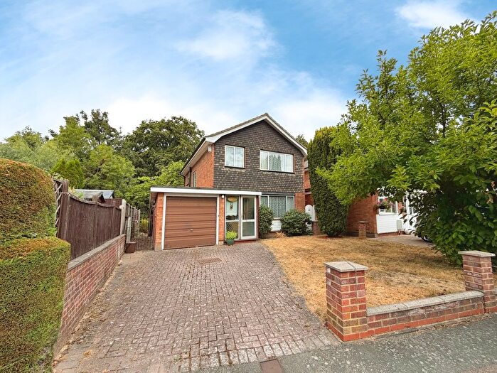 3 Bedroom Detached House For Sale In Leaford Crescent, Watford, Hertfordshire, WD24