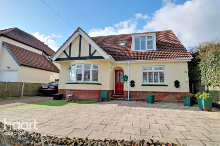 3 Bedroom Detached Bungalow For Sale In Carlton Road, Clacton-On-Sea, CO15
