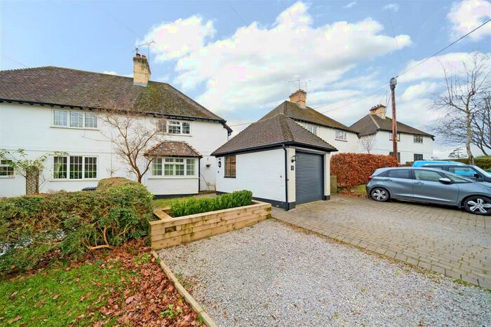 3 Bedroom House For Sale In Vann Road, Fernhurst, Haslemere, GU27