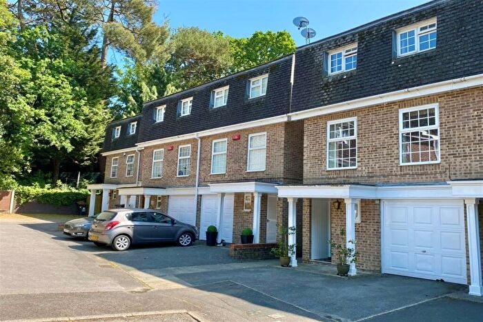 4 Bedroom Terraced House To Rent In Bournemouth, BH2