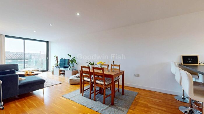 2 Bedroom Flat For Sale In Rice Street, Castlefield, M3