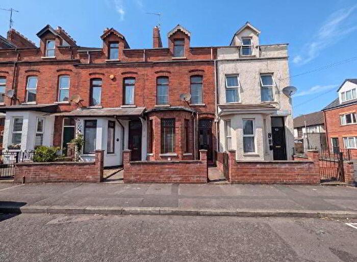 4 Bedroom Terrace House For Sale In Orient Gardens, Belfast, BT14