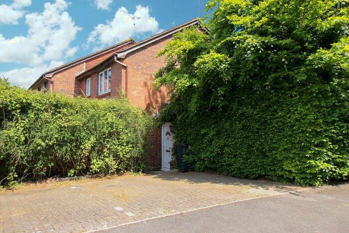 2 Bedroom End Of Terrace House To Rent In Friesland Close, Shaw, Swindon, SN5