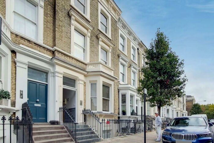 2 Bedroom Flat To Rent In Finborough Road, Earl`s Court / Chelsea, SW10