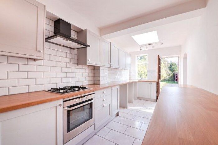 3 Bedroom Semi-Detached House To Rent In West Bridgford, Nottingham, NG2