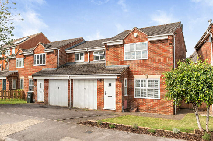 3 Bedroom End Of Terrace House For Sale In Cranesbill Drive, Bicester, Oxfordshire, OX26