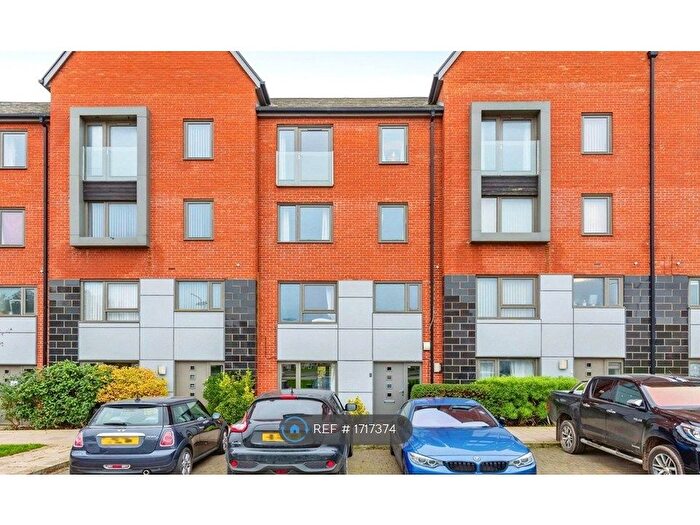 6 Bedroom Terraced House To Rent In Latchet Lane, Upton, Northampton, NN5