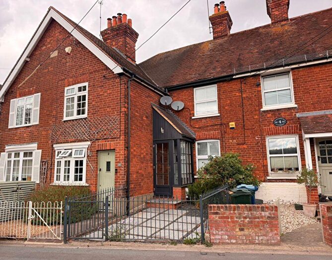 2 Bedroom Terraced House To Rent In Hedsor Road, Bourne End, SL8