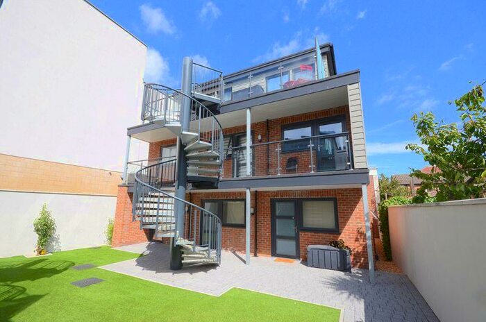 Studio To Rent In A Southcote Road, Bournemouth, BH1