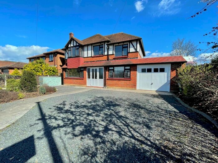 4 Bedroom Detached House To Rent In Laleham Road, Shepperton, TW17