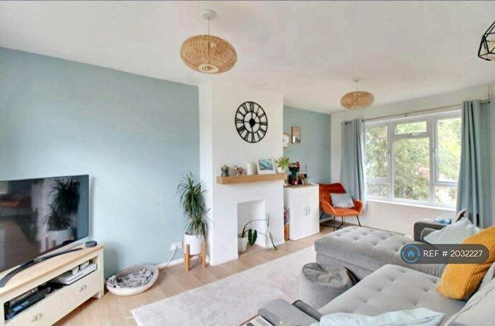 3 Bedroom Semi-Detached House To Rent In Barnes Road, Frimley, Camberley, GU16