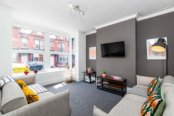 7 Bedroom House To Rent In Winston Gardens, Leeds, LS6