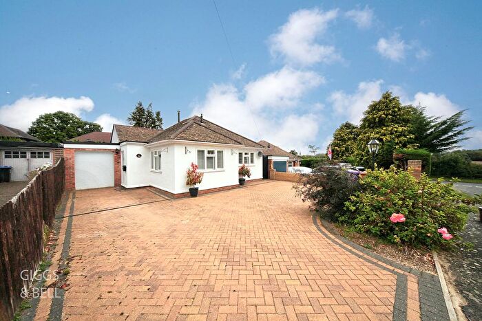 2 Bedroom Detached House For Sale In St. Marys Rise, Breachwood Green, Hitchin, Hertfordshire, SG4