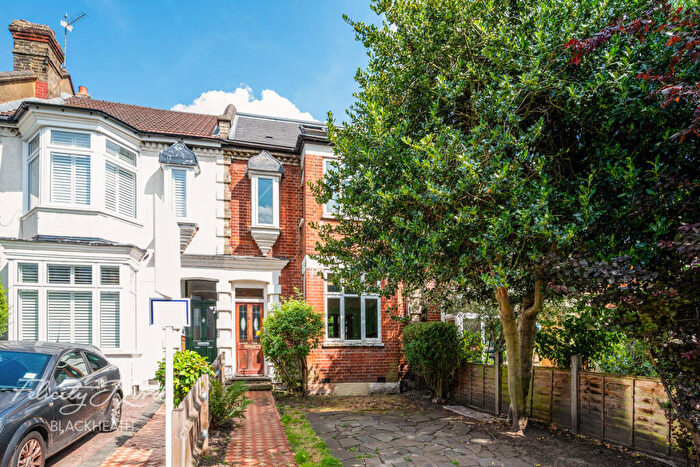 4 Bedroom Terraced House For Sale In Wellington Gardens, London, SE7
