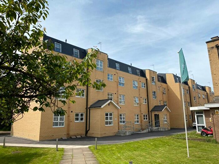 2 Bedroom Apartment To Rent In Endsleigh Park, Beverley Road, Hull, East Riding Of Yorkshire, HU6