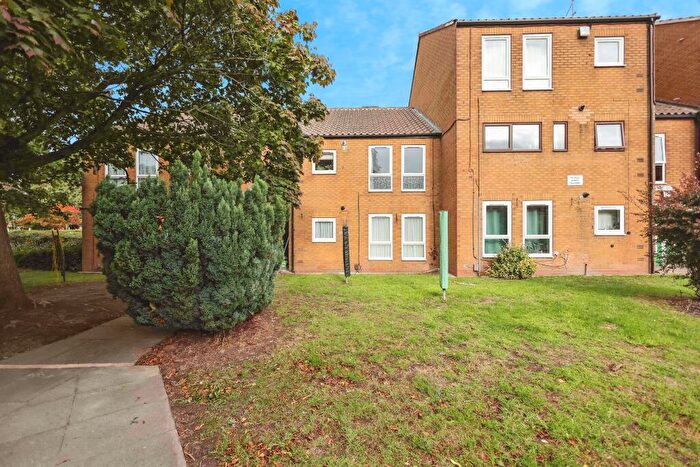 2 Bedroom Flat For Sale In Parkfield Drive, Birmingham, B36