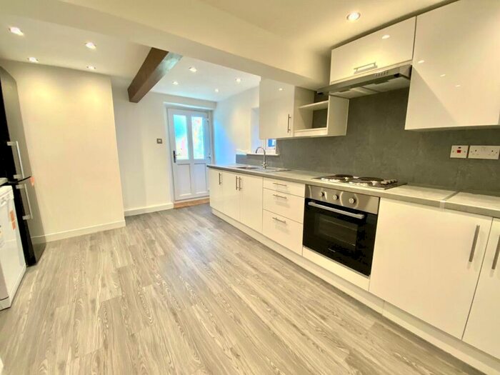 2 Bedroom House To Rent In Rock Road, Huddersfield, HD3