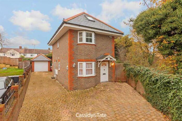 3 Bedroom Detached House To Rent In Burleigh Road, St Albans, AL1