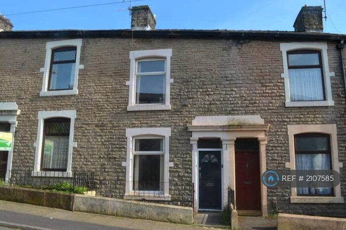 3 Bedroom Terraced House To Rent In Gillibrand Street, Darwen, BB3