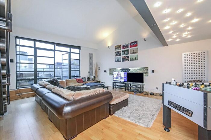 2 Bedroom Apartment To Rent In Kingsland Road, London, E2