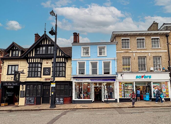 3 Bedroom Maisonette For Sale In Black Boy Yard, Sudbury, CO10
