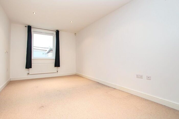 2 Bedroom Flat For Sale In Cubitt Way, Peterborough, PE2