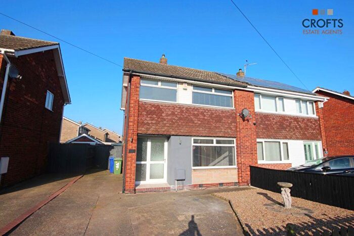 3 Bedroom Semi-Detached House For Sale In Woodlands Avenue, Immingham, DN40