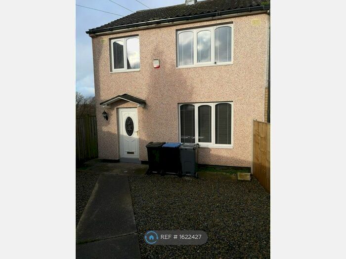 3 Bedroom End Of Terrace House To Rent In Wansford Close, Bradford, BD4