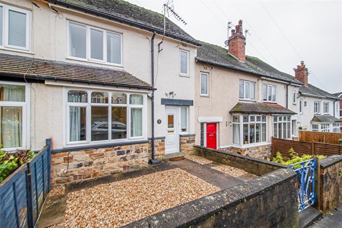 3 Bedroom Terraced House For Sale In The Orchard, Ossett, WF5