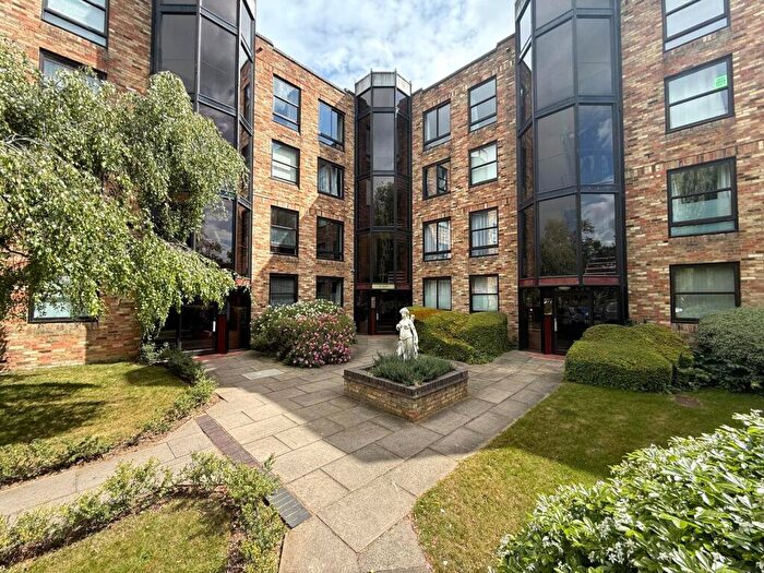1 Bedroom Apartment To Rent In Manhattan Drive, Cambridge, Cambridgeshire, CB4