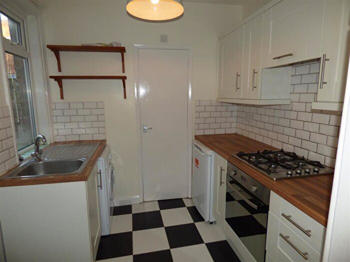 2 Bedroom Flat To Rent In Tosson Terrace, Heaton, NE6