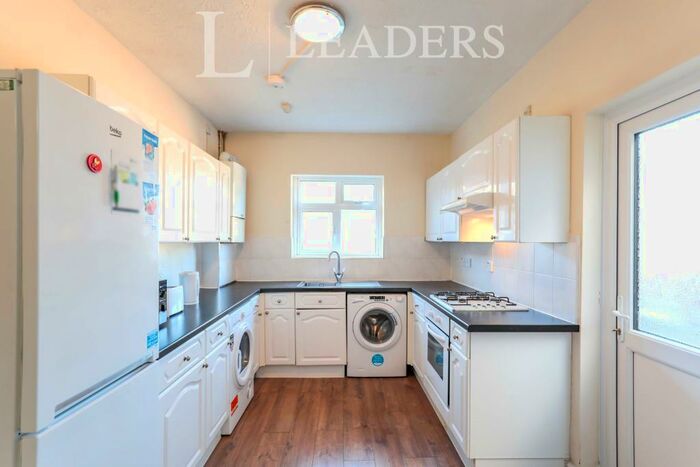 5 Bedroom Terraced House To Rent In Hampshire Street, Portsmouth, PO1